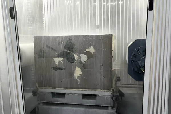 Como a tecnologia de serra de fio ultrafino melhora a eficiência do processamento de pedra e o rendimento do material
